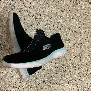 Skechers Women's Black and Mint Sneakers